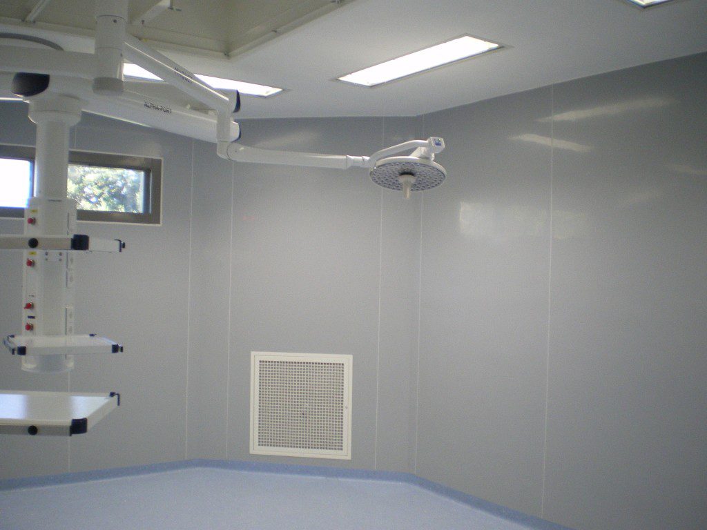 METIER-CLOISONS-HOPITAL-BEIERS-BLOC-OPERATOIRE-CLOISON-PLACOSTIL-1024x768